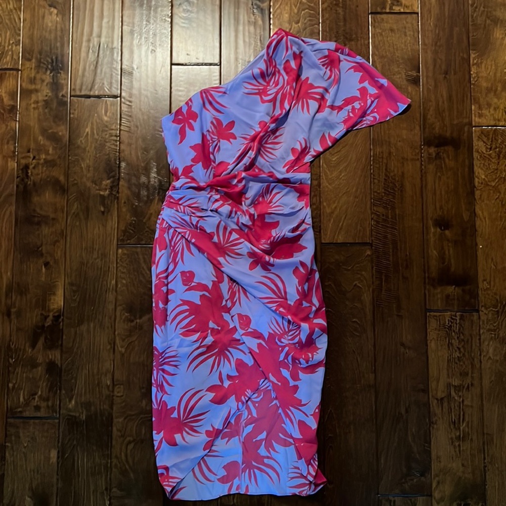 Do Be asymmetrical dress size Medium NWT